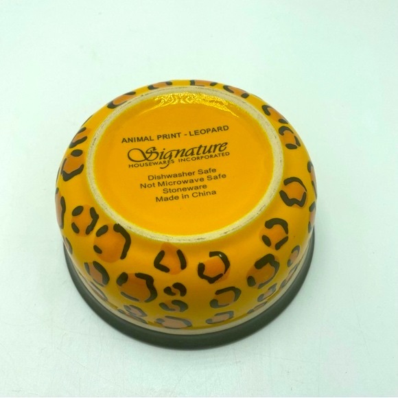 Signature Leopard Print Round Cat Dish - Picture 2 of 4